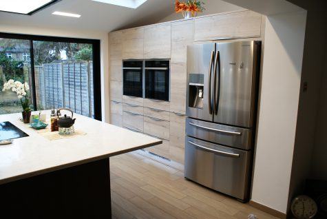 MODERN KITCHEN