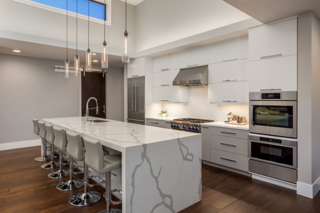 Contemporary Kitchens Versus Traditional Kitchens: Which is Right for you?